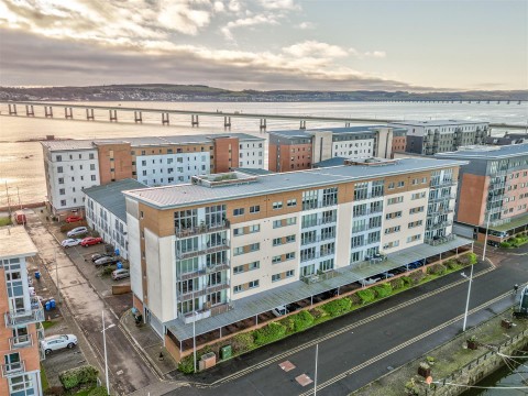 View Full Details for 10a, South Victoria Dock Road, Dundee