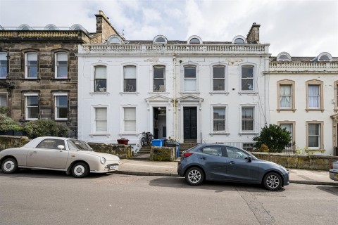 View Full Details for Flat 2 13, Windsor Street, Dundee