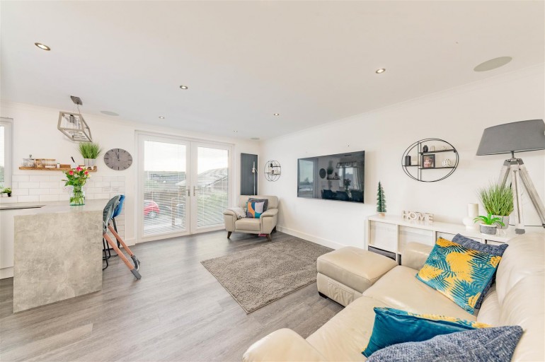 8, Restenneth Place, Lunanhead, Forfar