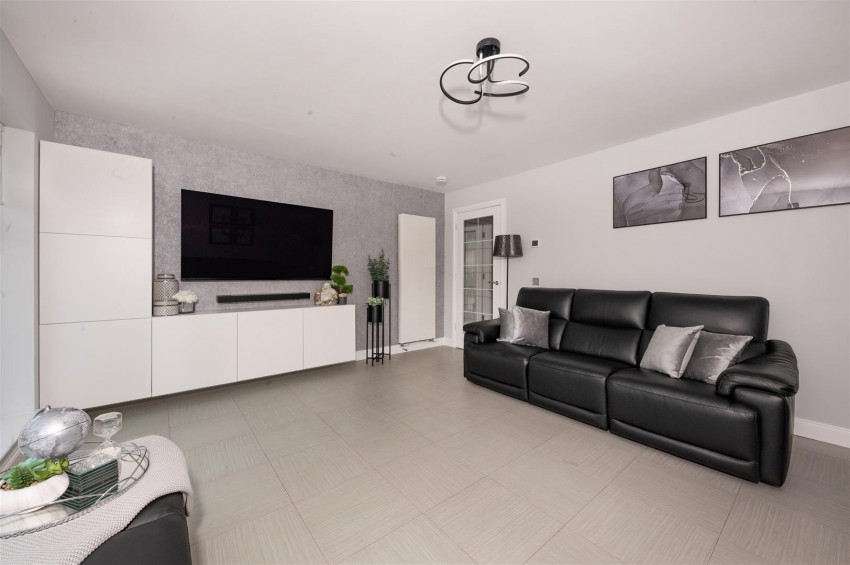 Images for Grayhaugh Wynd, Dundee