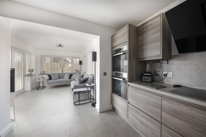 Images for Grayhaugh Wynd, Dundee