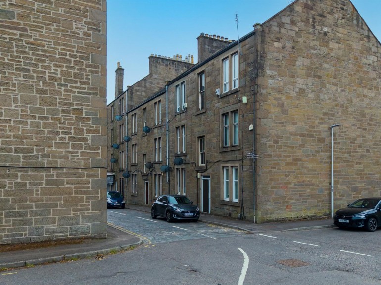 1/R, 4, Lawson Place, Dundee