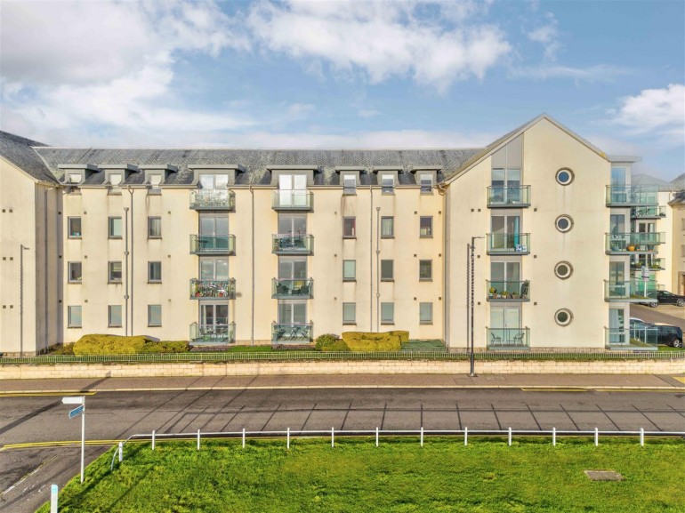 45 Dalhousie Court, Links Parade, Carnoustie