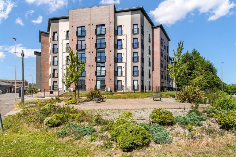 19, St. Josephs Court, Dundee
