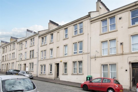 View Full Details for 11F, Court Street, Dundee