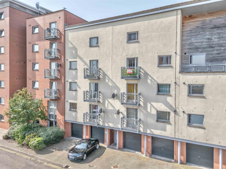 32, Thorter Neuk, Dundee