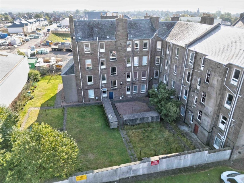 Images for 107 Clepington Road, Dundee
