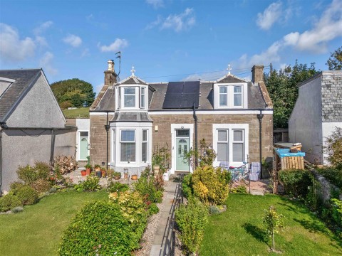 View Full Details for 1 Rowan Cottage, Main Street, Barry