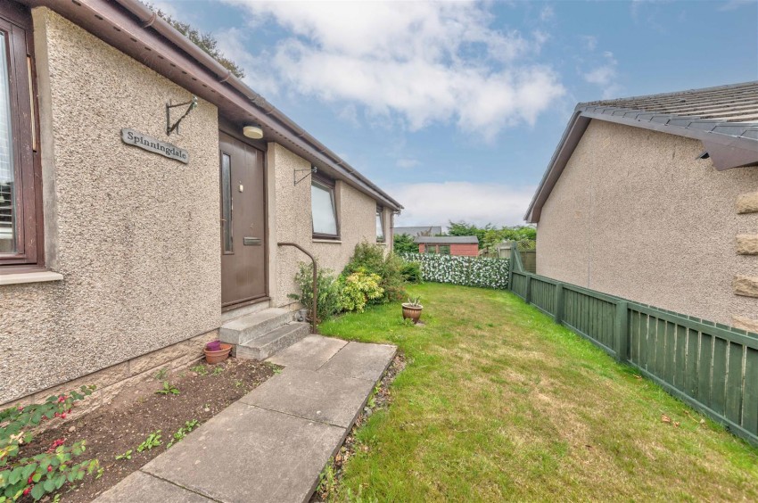 Images for Rose Hemming Place, Letham