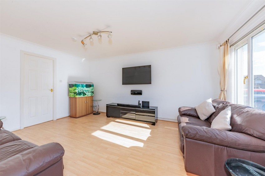 Images for Clattowoods Place, Dundee