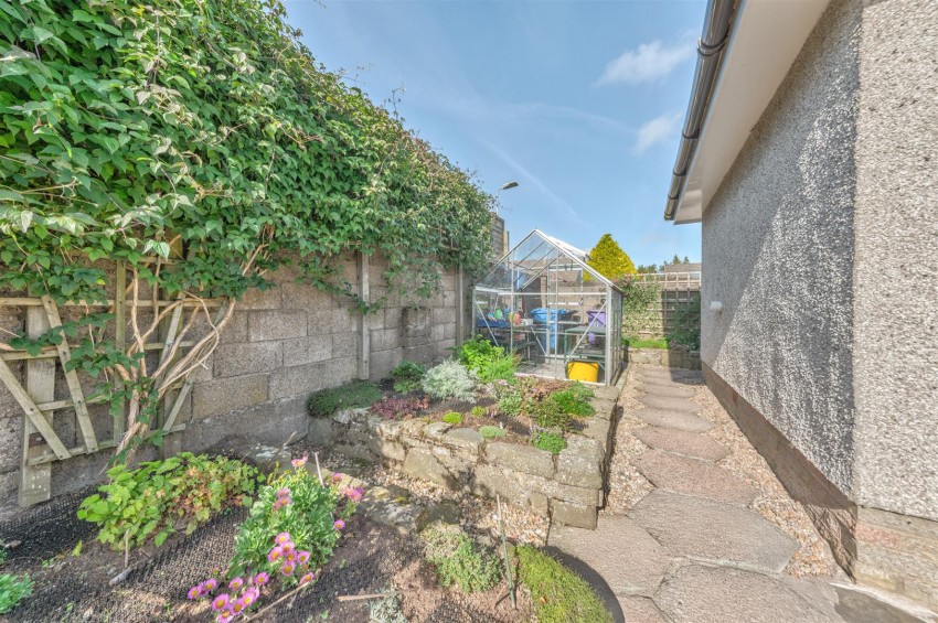 Images for Broomwell Gardens, Monikie