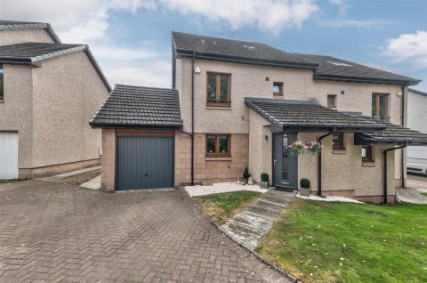 View Full Details for 7, Constitution Court, Dundee