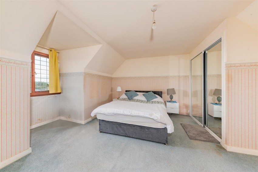 Images for Stiven Crescent, Kirriemuir