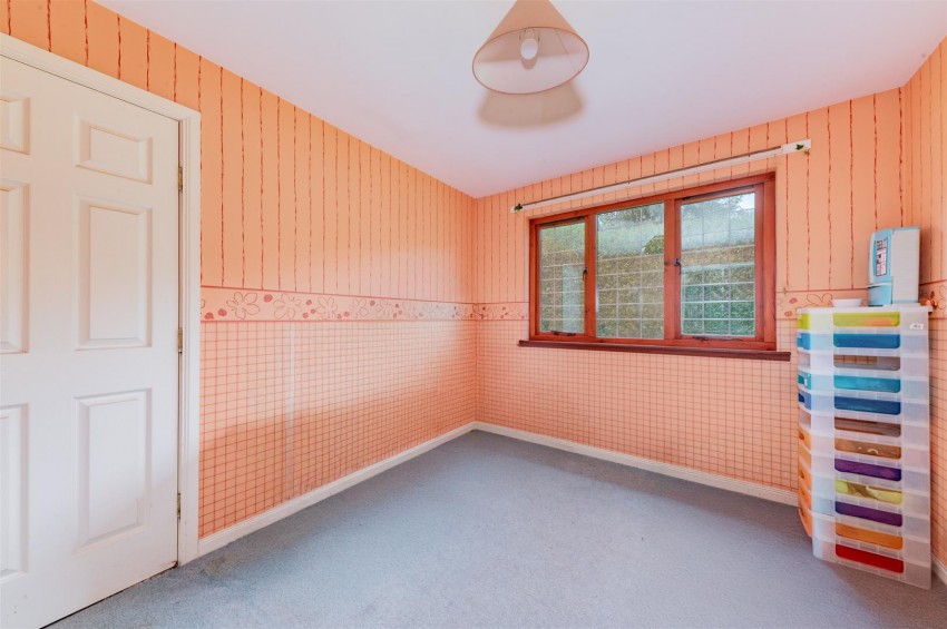 Images for Stiven Crescent, Kirriemuir