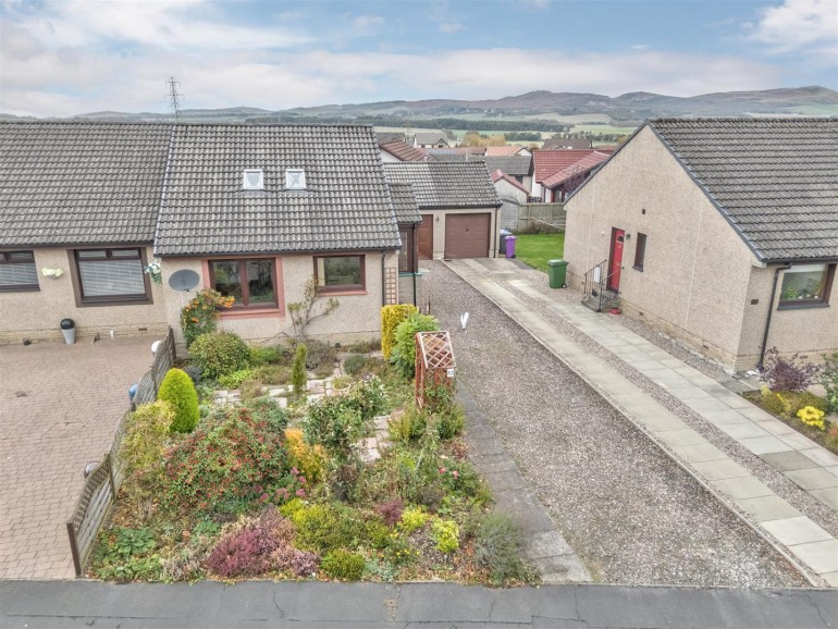 52, Sidlaw Gardens, Birkhill