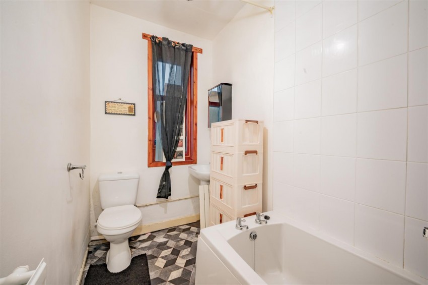 Images for Moncur Crescent, Dundee