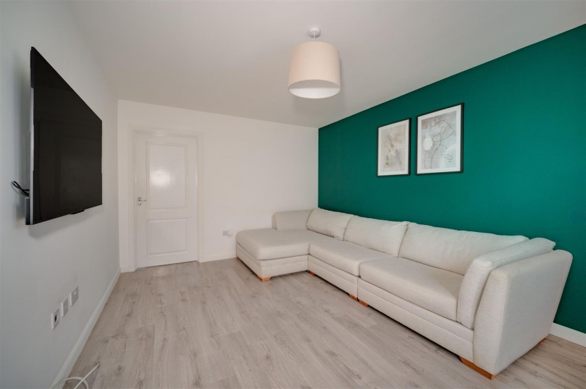 Images for Ballumbie Rise Gardens Dundee