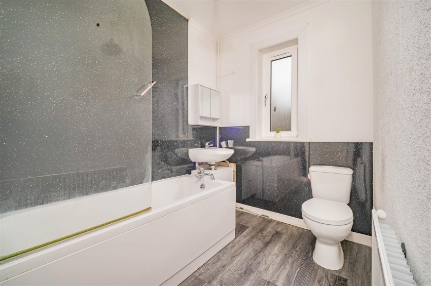 Images for Finlaggan Crescent, Dundee