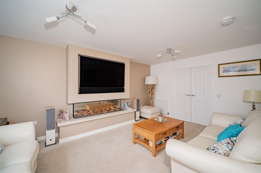 Images for Red Squirrel Way, Liff