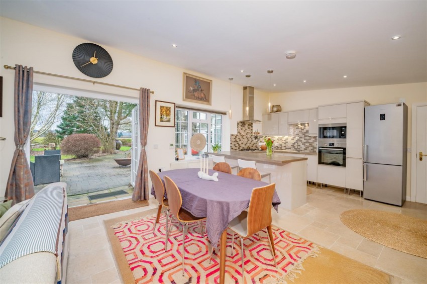 Images for Alyth, Blairgowrie