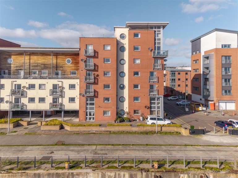 25, Marine Parade, Dundee