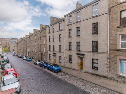 View Full Details for 17C, Rosefield Street, Dundee