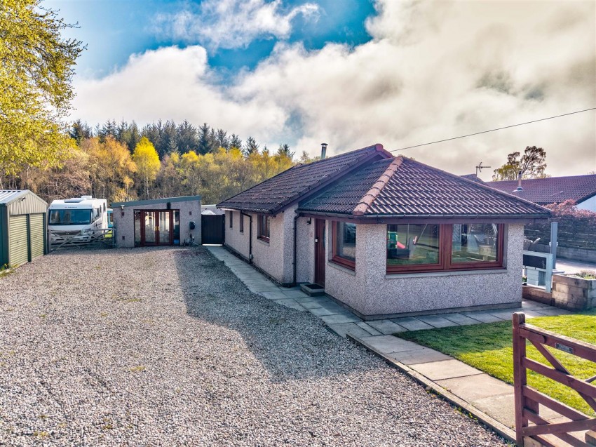 Images for Redroofs, Balgavies, Forfar