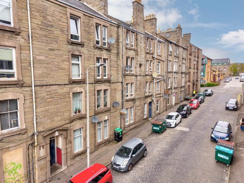 View Full Details for 8/7, Brown Constable Street, Dundee