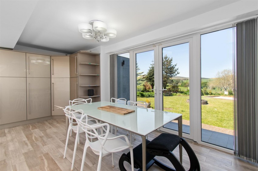 Images for Ledyatt Cottage Lundie