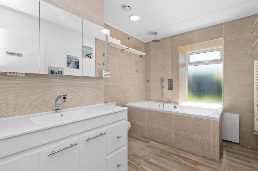 Images for Ledyatt Cottage Lundie