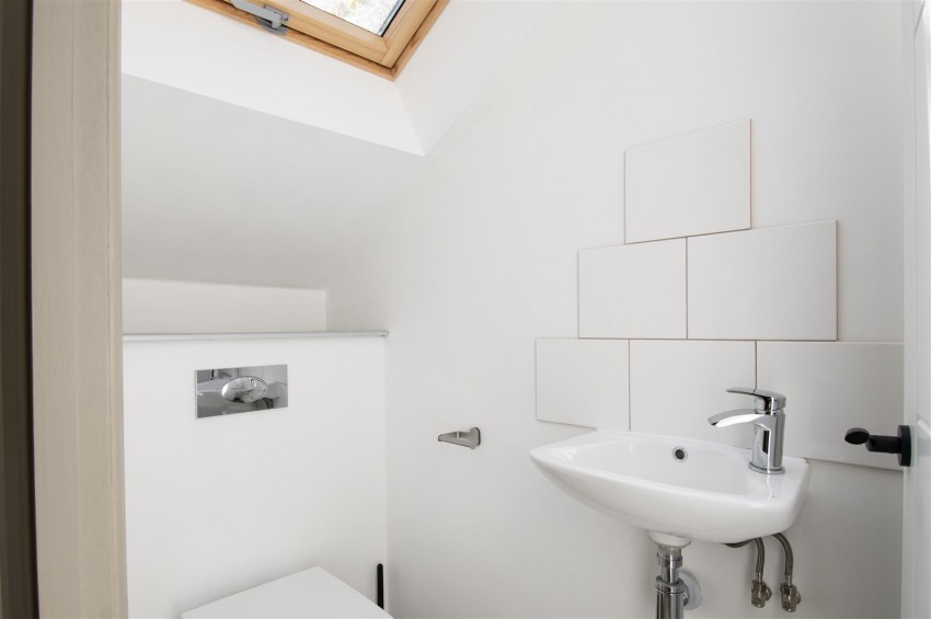 Images for Ledyatt Cottage Lundie