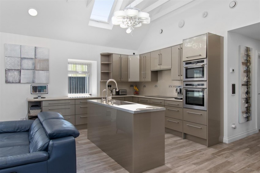 Images for Ledyatt Cottage Lundie