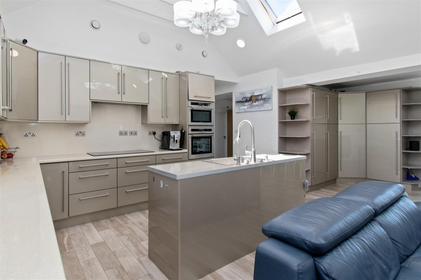 Images for Ledyatt Cottage Lundie