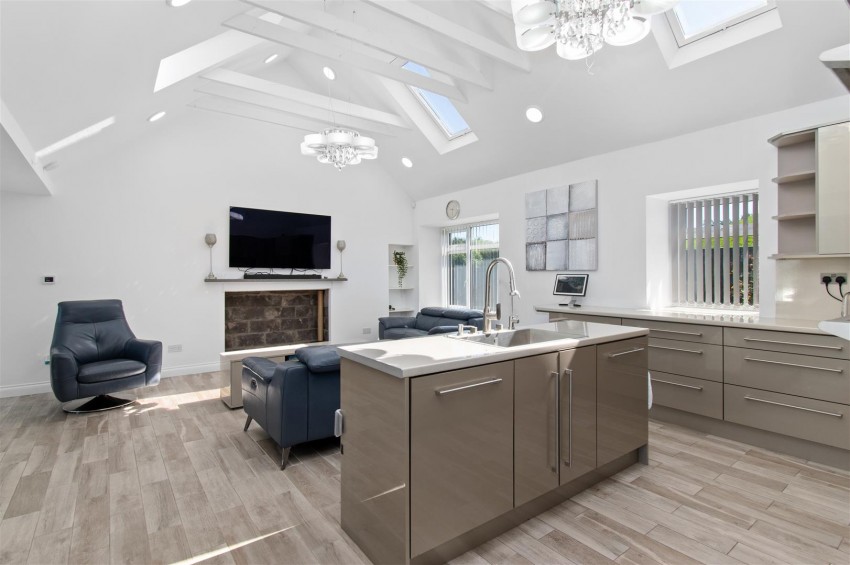 Images for Ledyatt Cottage Lundie