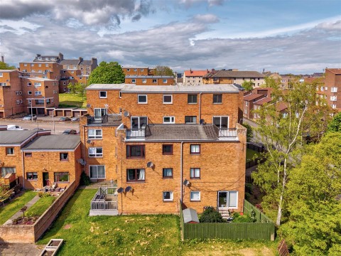 View Full Details for 15, Kinloch Street, Dundee
