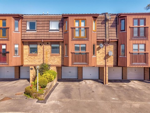 View Full Details for 8, Ogilvie Court, Broughty Ferry, Dundee