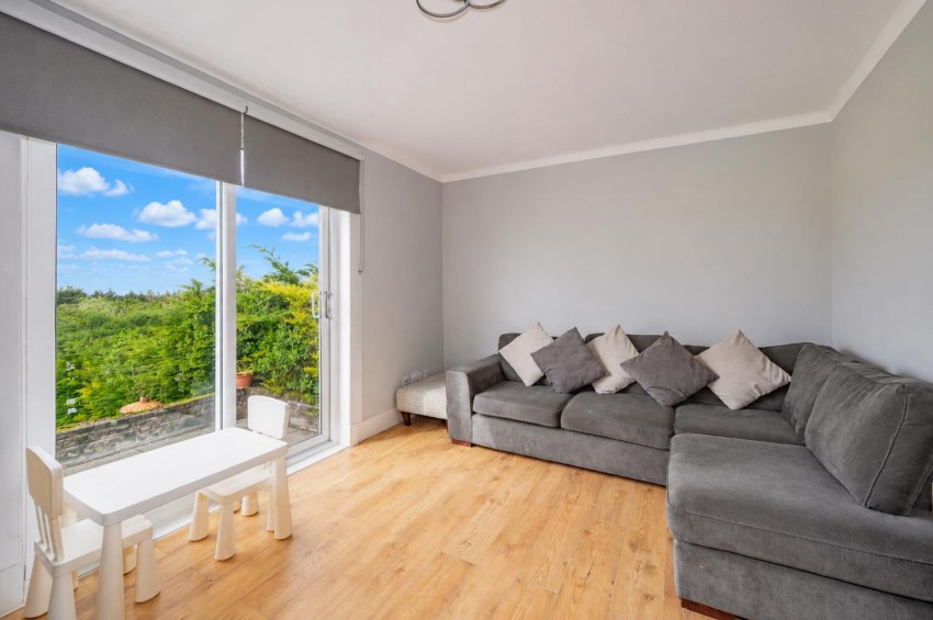 Images for Kinnaird Cottage, Auchterhouse, Dundee