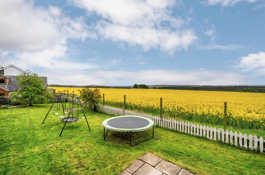Images for Kinnaird Cottage, Auchterhouse, Dundee