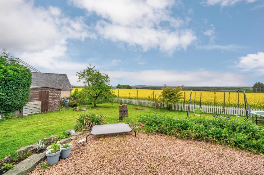 Images for Kinnaird Cottage, Auchterhouse, Dundee
