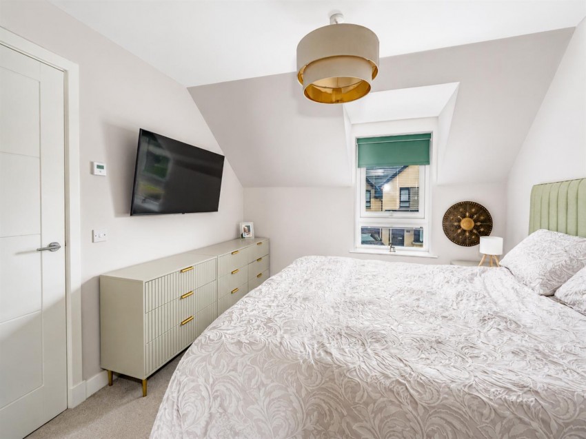 Images for Grayburn Loan, Dundee