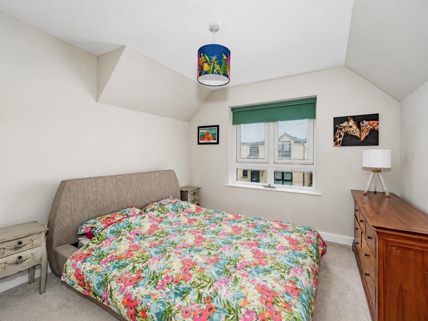 Images for Grayburn Loan, Dundee