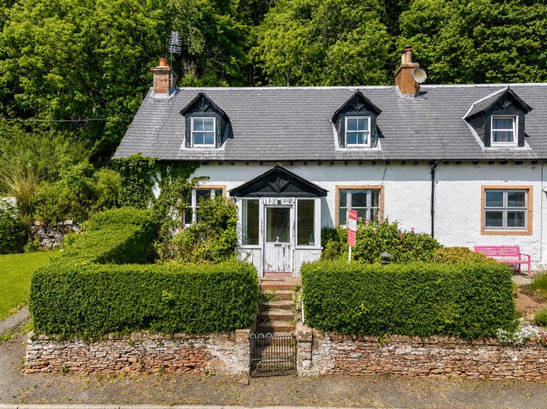 2, Craigton, Kirriemuir