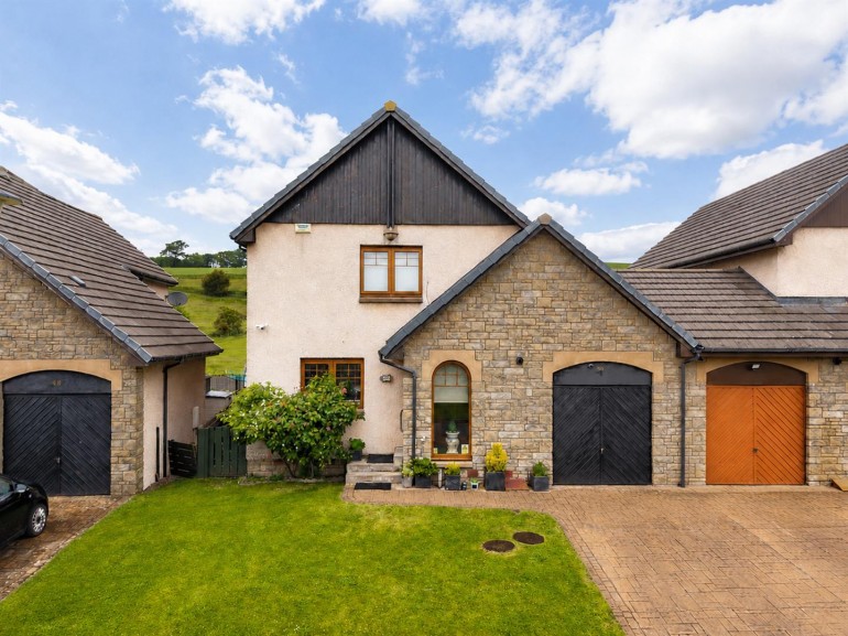 50, Emmock Woods Drive, Dundee