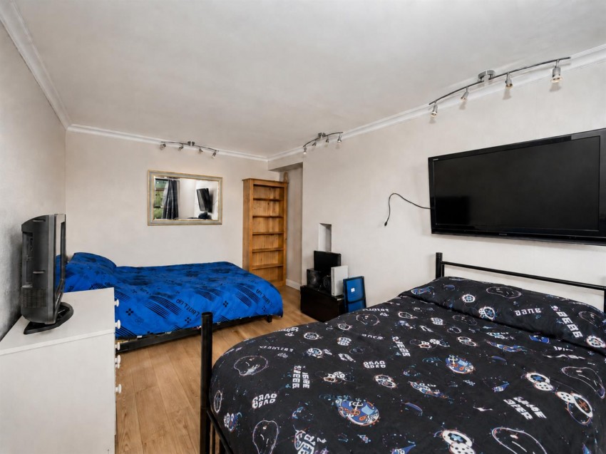 Images for Back Park, Kettlebridge, Cupar