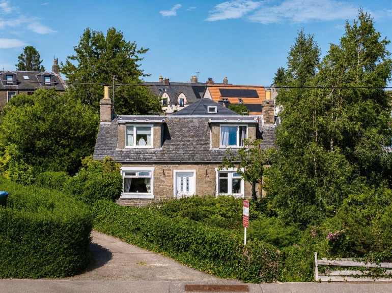 162, Coupar Angus Road, Birkhill, Dundee