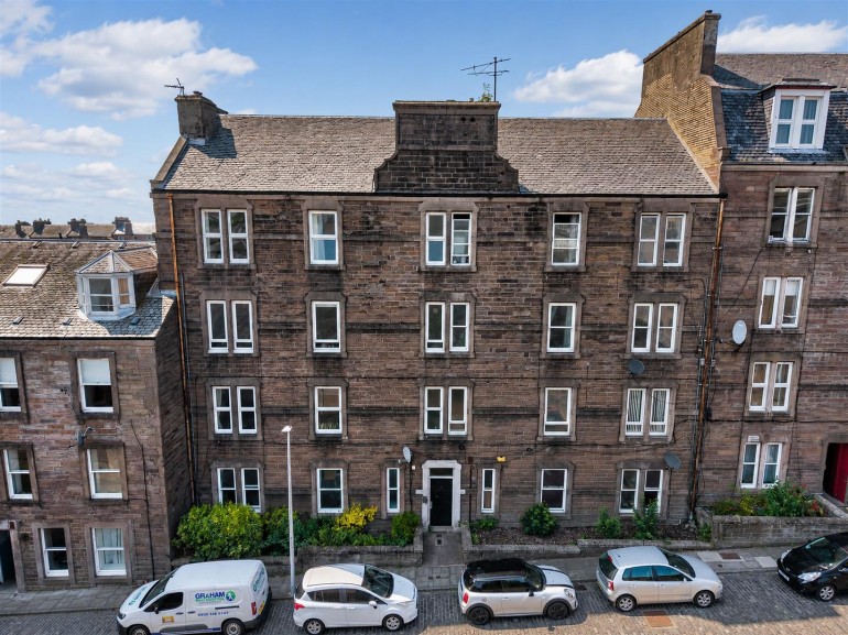 23A, Step Row, Dundee
