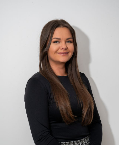 Ashleigh Harkus , Estate Agent