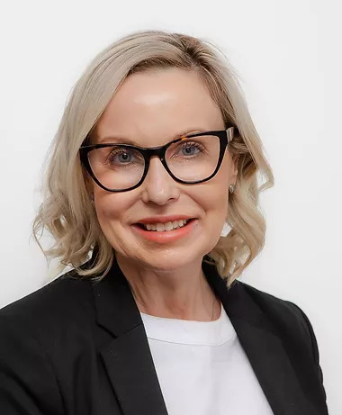  Lorraine Ferguson, Estate Agent